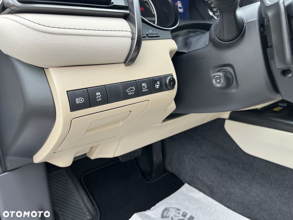 Toyota Camry 2.5 Hybrid Executive CVT - 27