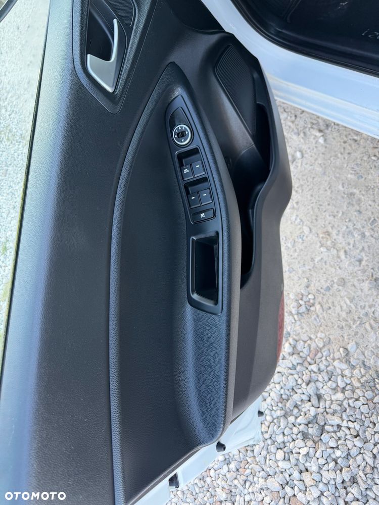 Hyundai i20 1.1 CRDi BlueDrive Elegant - 16