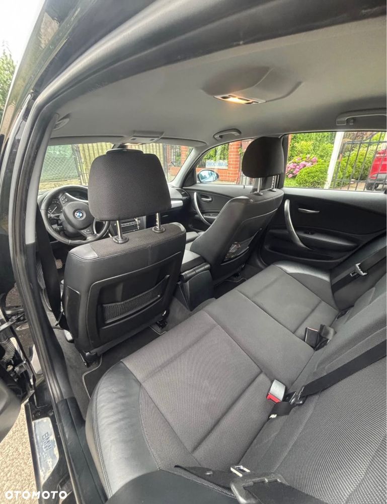 BMW Seria 1 123d - 18