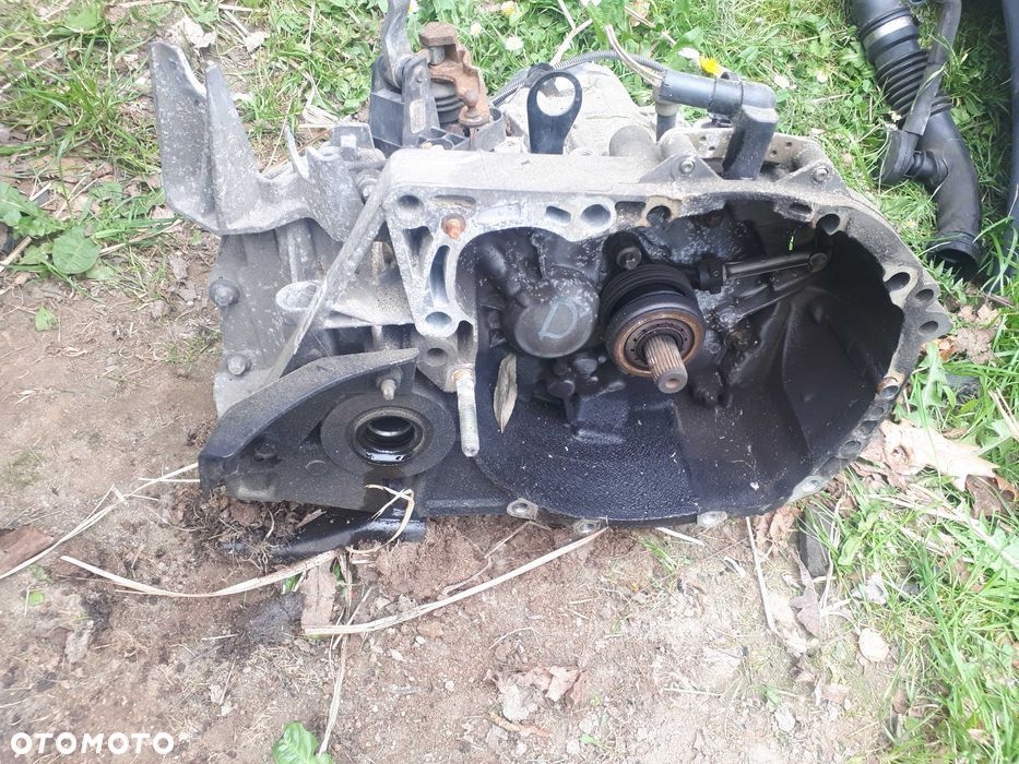 Renault Megane II 1.5 dci skrzynia biegów manualna jrq k9k - 4