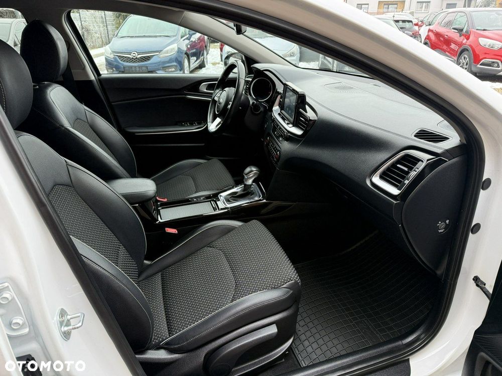 Kia Ceed 1.4 T-GDI L Business Line Plus DCT - 26