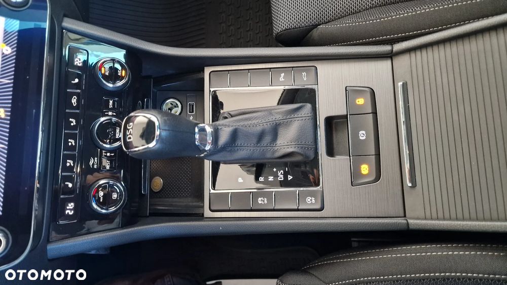 Skoda Superb 2.0 TDI SCR 4x4 Style DSG - 11