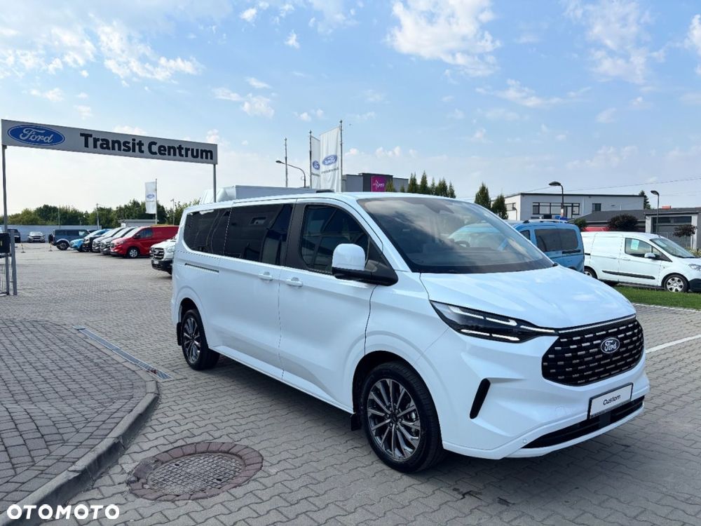 Ford Tourneo Custom - 4