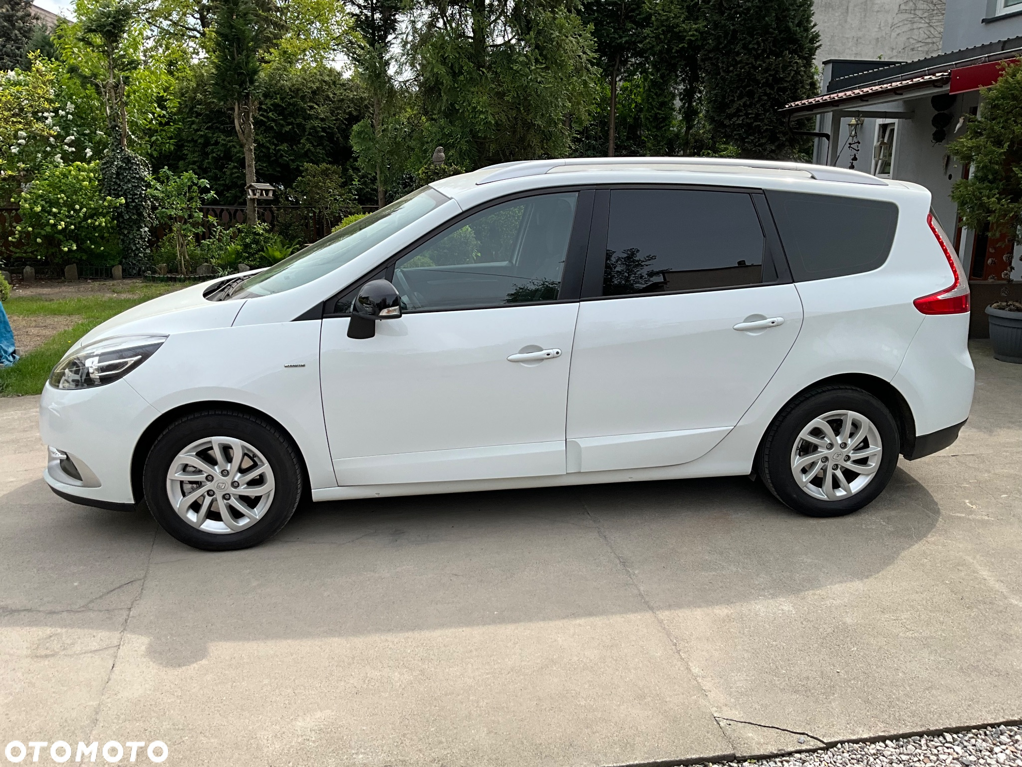 Renault Scenic 1.5 dCi Limited - 8