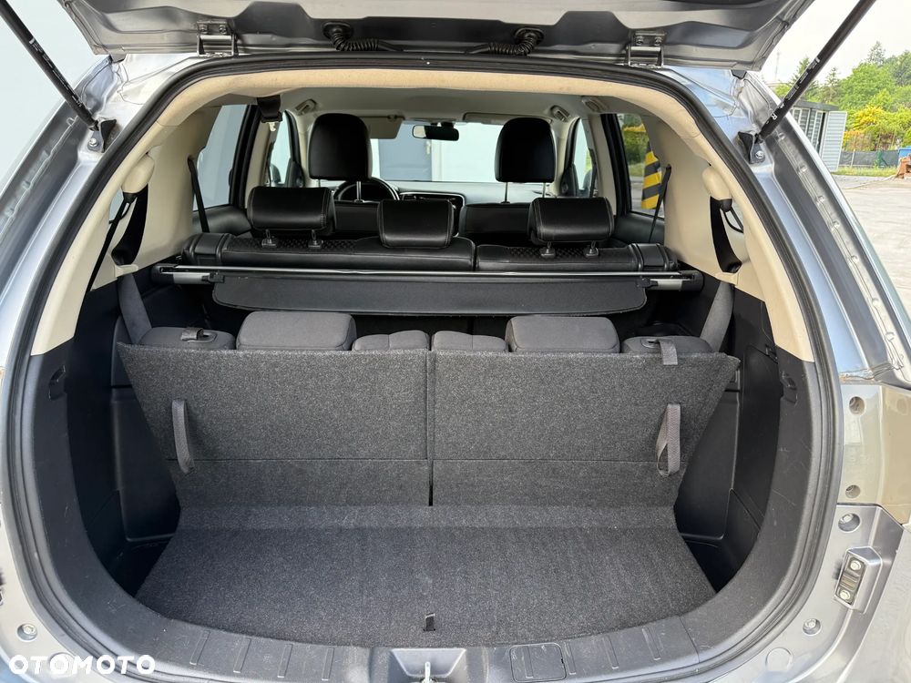 Mitsubishi Outlander - 28