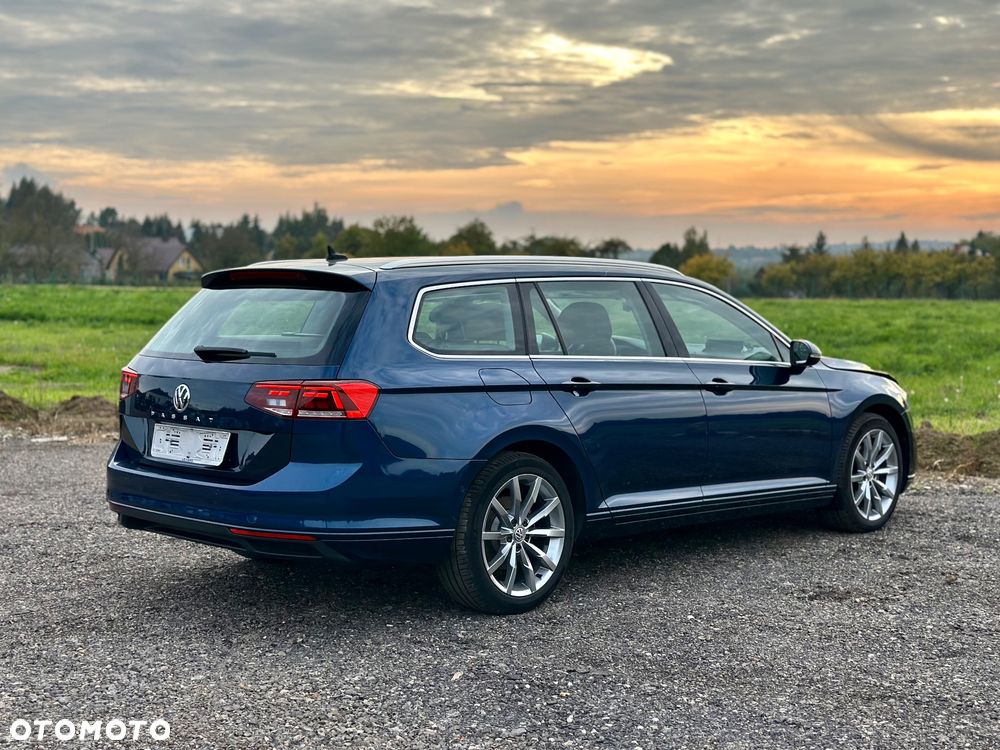 Volkswagen Passat ver-variant-1-6-tdi-scr-dsg-comfortline - 16