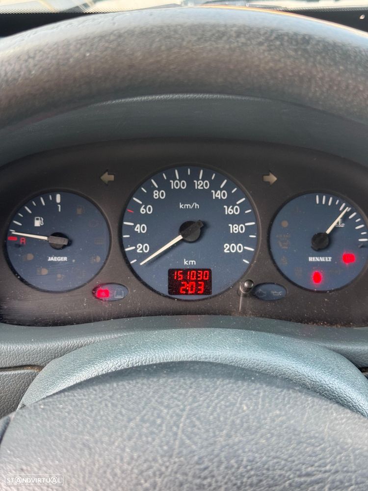 Renault Kangoo 1.4 RT Pampa - 9