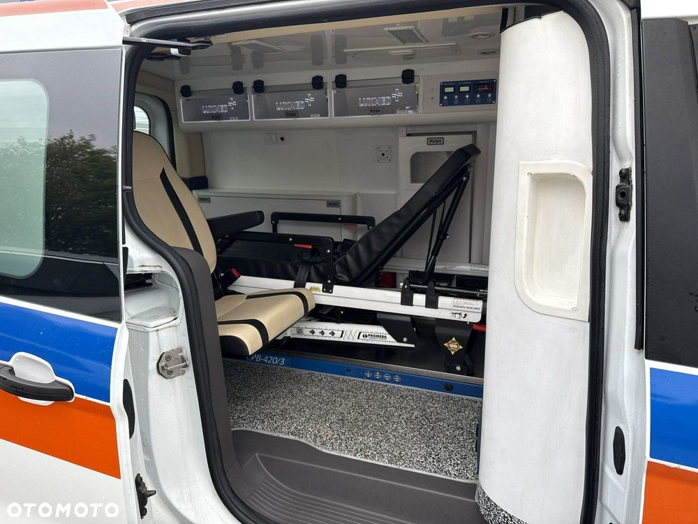 Ford Transit Connect - 18