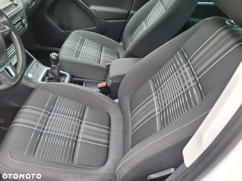 Volkswagen Tiguan - 24