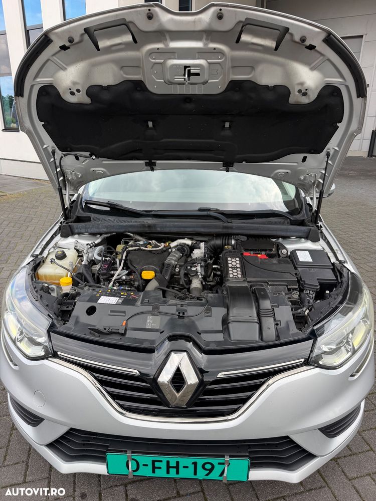 Renault Megane BLUE dCi Zen - 11