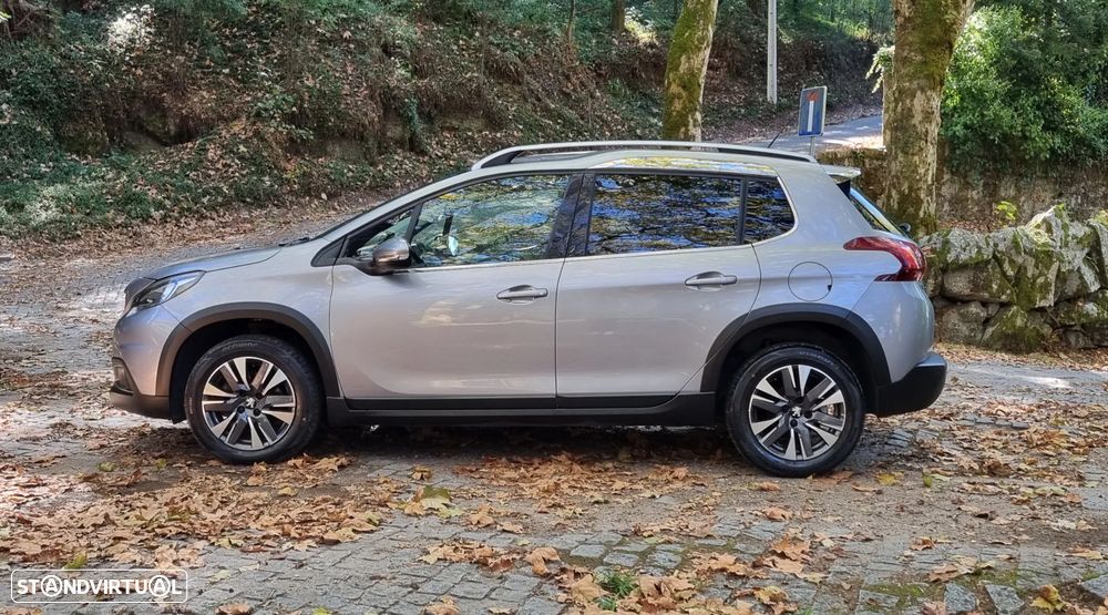 Peugeot 2008 1.2 PureTech Allure - 6