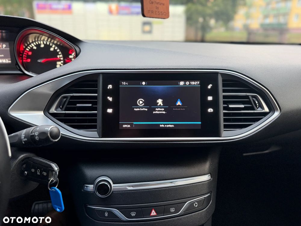 Peugeot 308 BlueHDi 130 EAT8 Business - 34