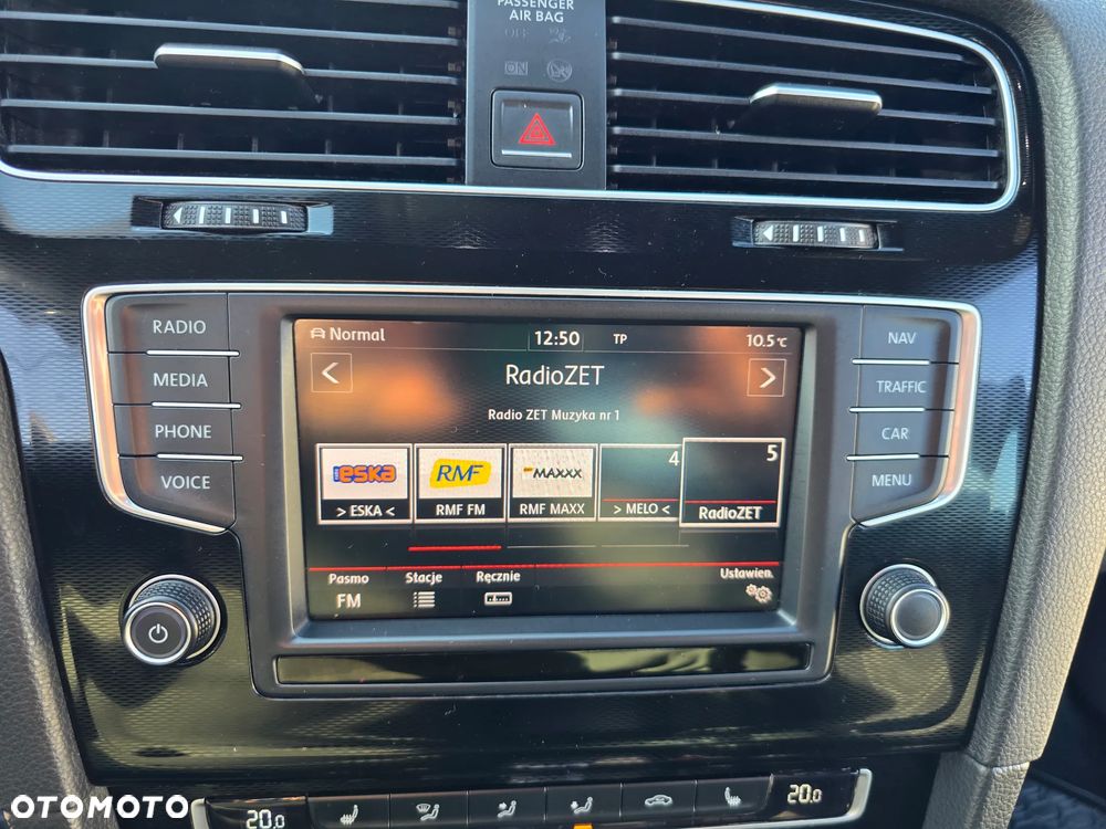 Volkswagen Golf - 28