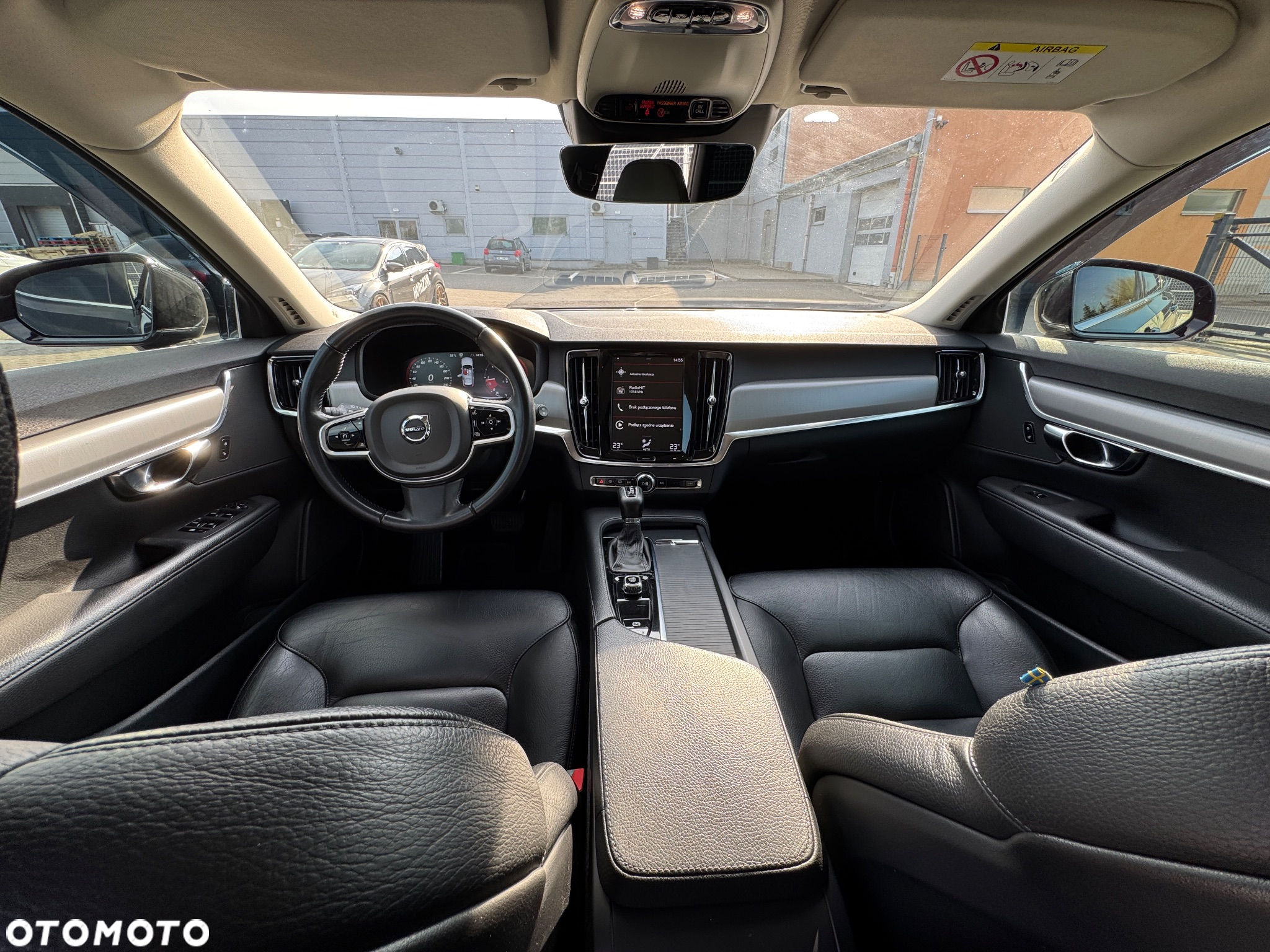 Volvo V90 D5 AWD Geartronic Momentum Pro - 33