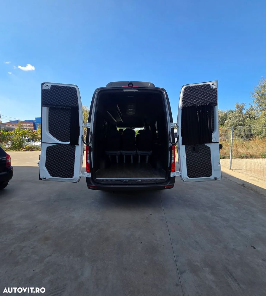 Mercedes-Benz Sprinter - 24
