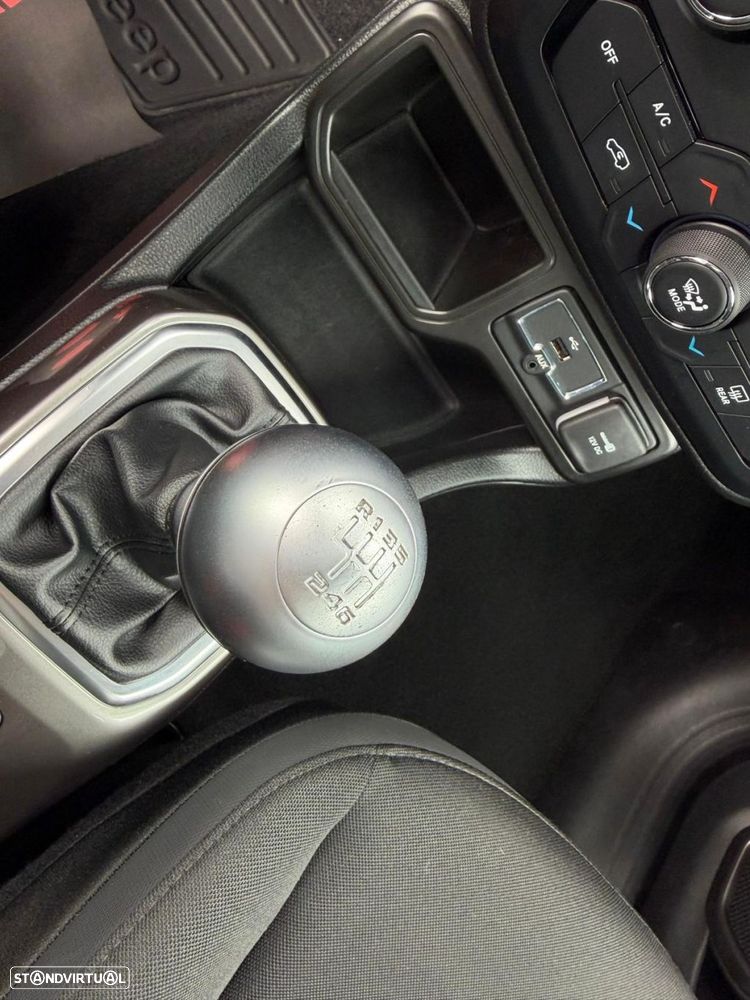 Jeep Renegade 1.0 T Limited - 18