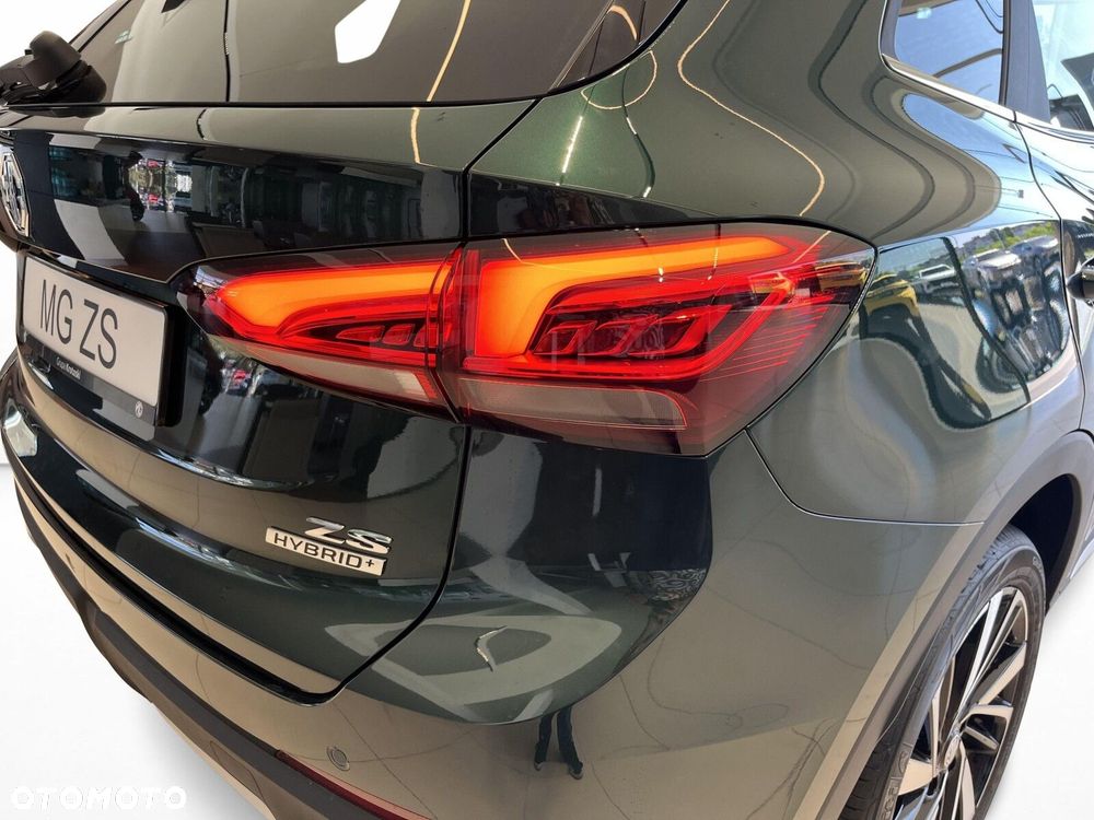 MG ZS Hybrid+ - 28