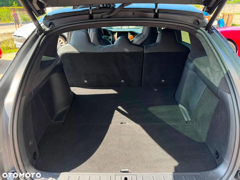 Tesla Model X Long Range - 24