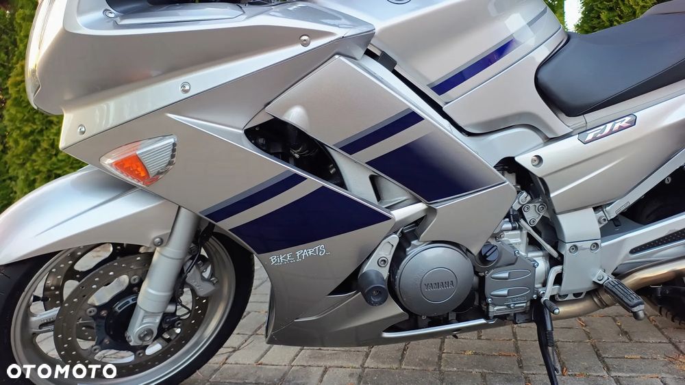 Yamaha FJR - 16