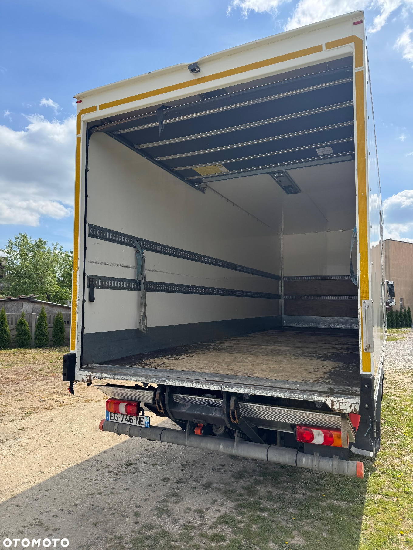 Mercedes-Benz ATEGO 1318 Kontener 7.50/ WINDA / Przebieg 170 tyś km - 21