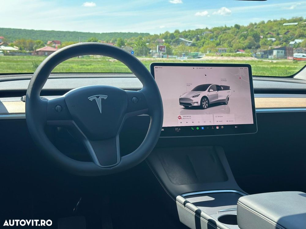 Tesla Model Y Long Range Dual Motor AWD - 16