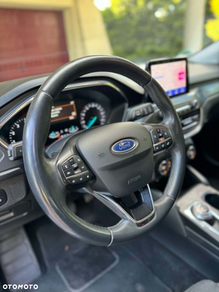 Ford Focus 1.5 EcoBoost Active X - 13
