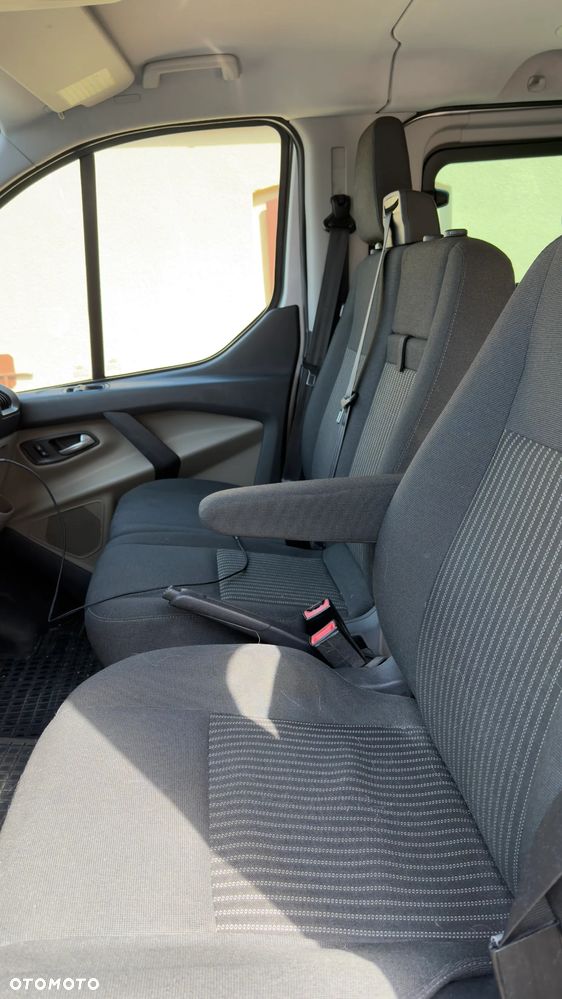 Ford Tourneo Custom - 3