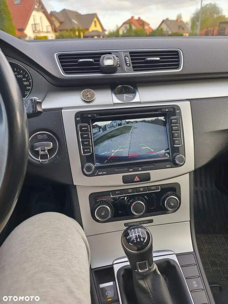 Volkswagen Passat 2.0 TDI Comfortline - 5