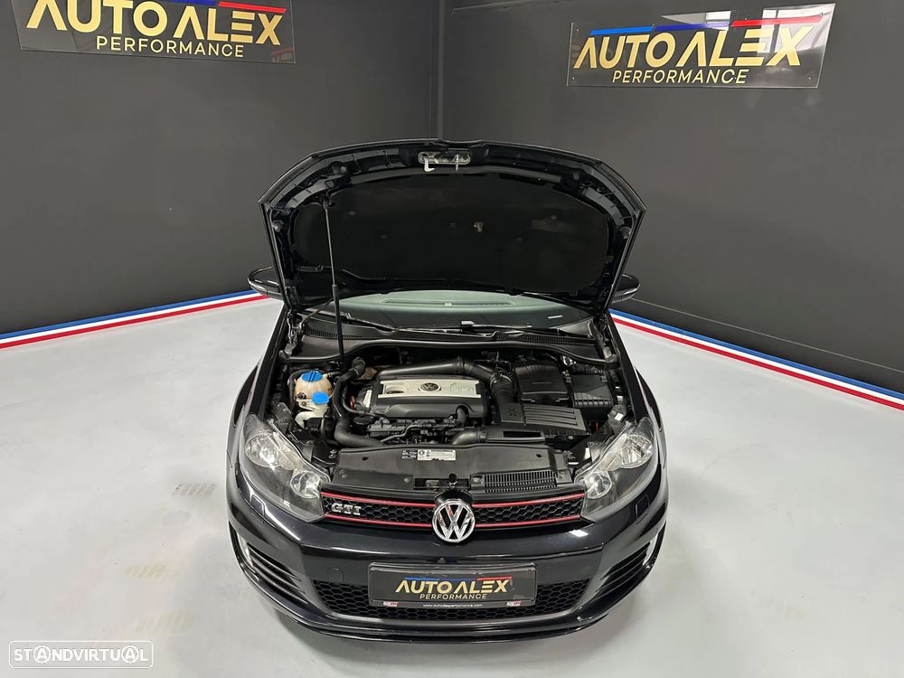 VW Golf 2.0 GTI - 41