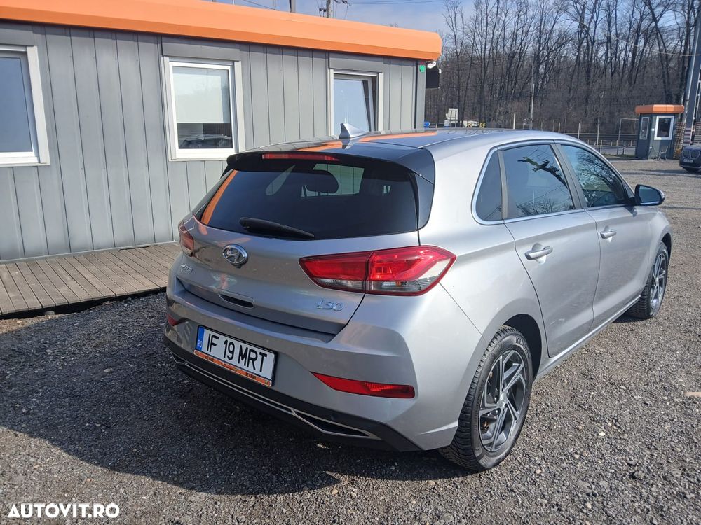 Hyundai i30 1.5 110CP 5DR M/T Highway - 3