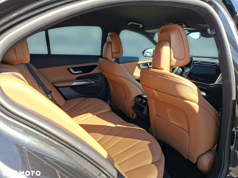 Mercedes-Benz Klasa E - 15