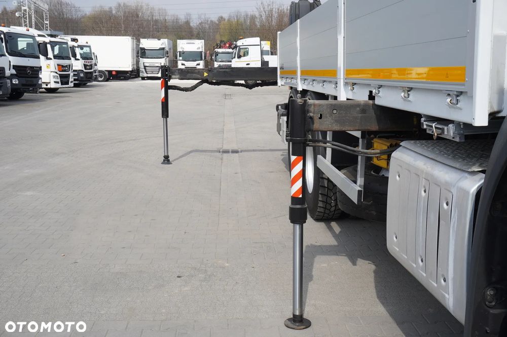 Mercedes-Benz Arocs 2633 burtowy / HDS FASSI F155A.0.23 / PILOT / 230 tys. km_224158 - 14