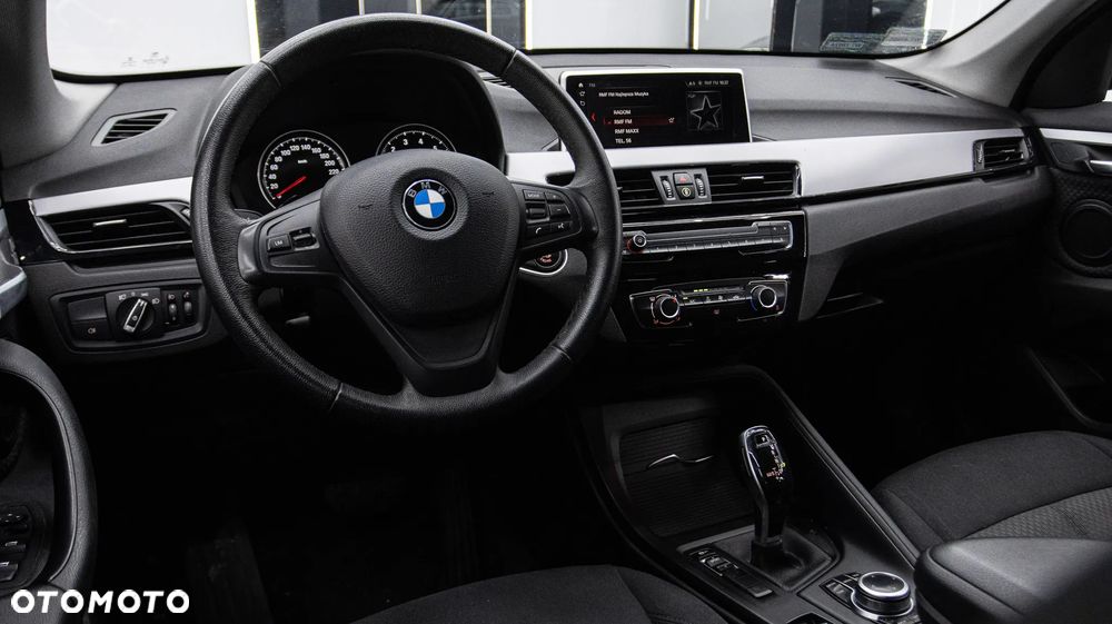 BMW X1 sDrive18i - 12
