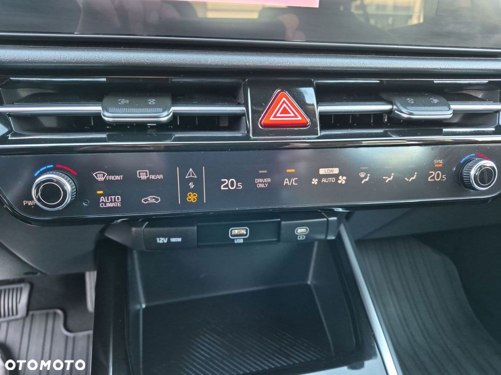 Kia Niro 1.6 GDI Hybrid M - 27