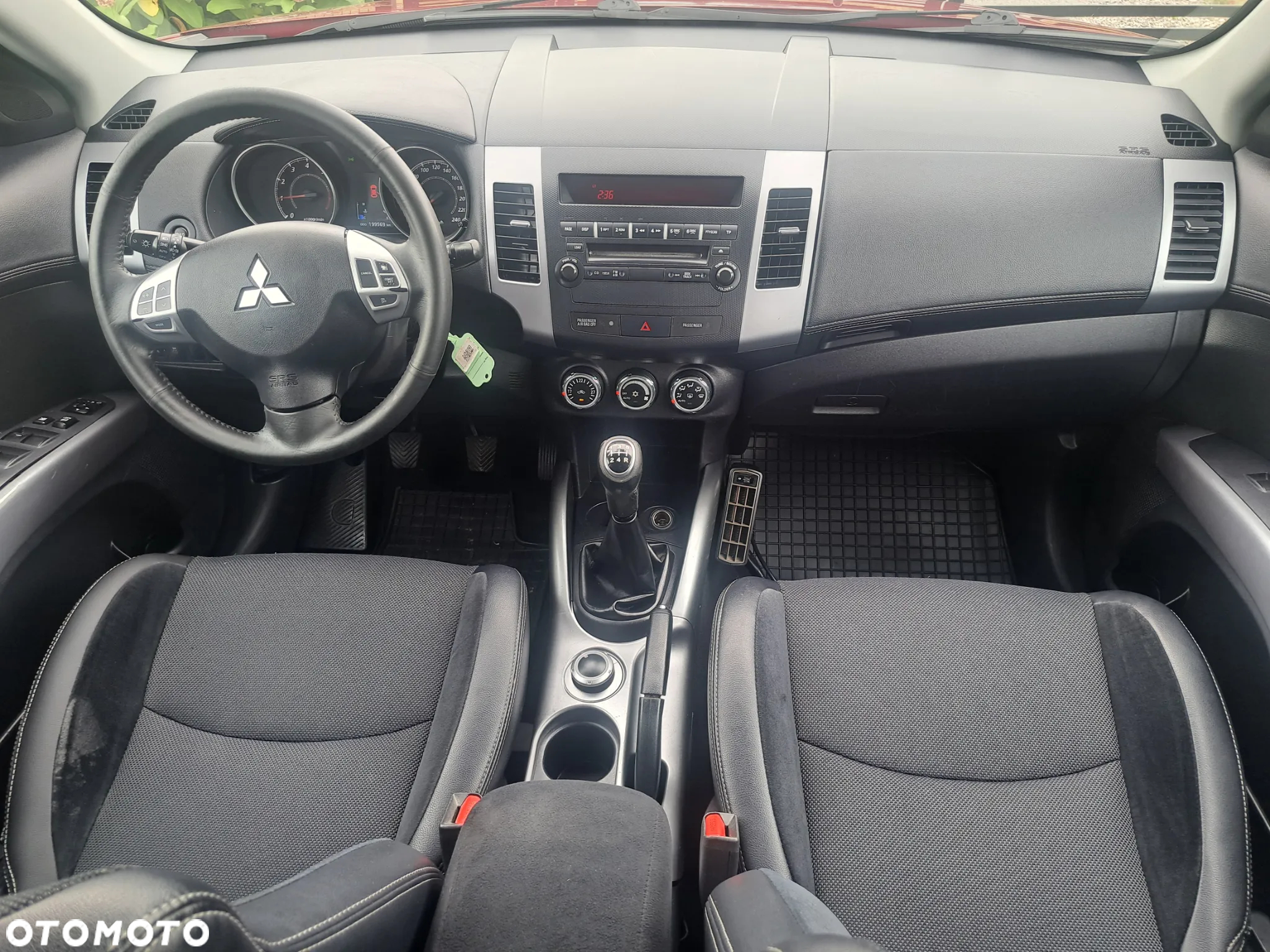 Mitsubishi Outlander - 17