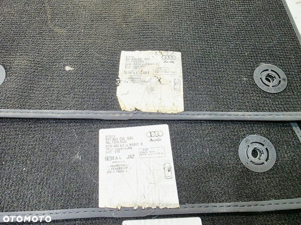 DYWAN DYWANIKI MATERIAŁ WELUR AUDI A3 8V 8V1864435 8V1864436 QA5 - 10