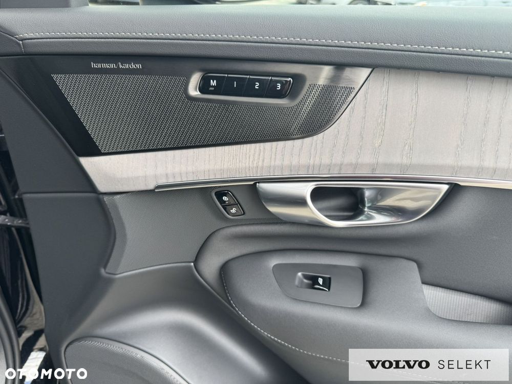 Volvo XC 90 B5 B AWD Plus Dark 7os - 27