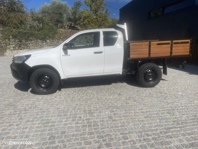 Toyota Hilux - 3