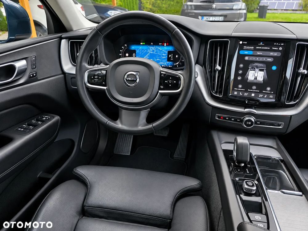 Volvo XC 60 B4 D AWD Ultimate Bright - 21