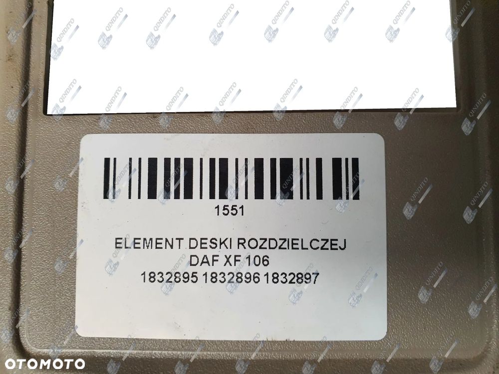 ELEMENT DESKI ROZDZIELCZEJ Z LAMPĄ SUFITOWĄ DAF XF 106 - 3
