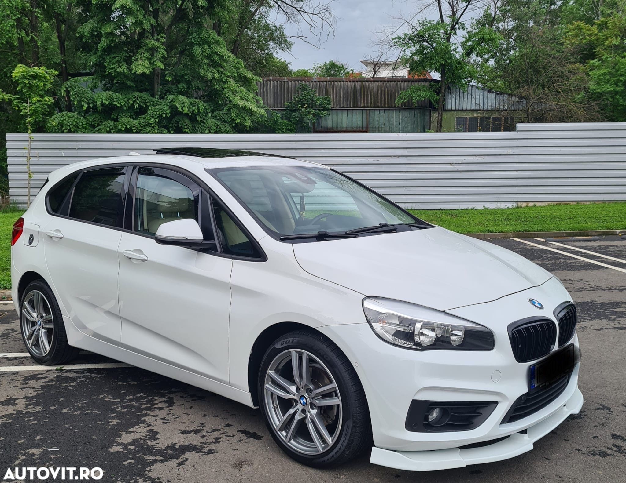 BMW Seria 2 216d Standard - 2