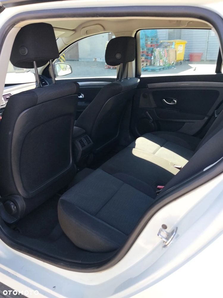 Renault Laguna 1.5 dCi Authentique - 6