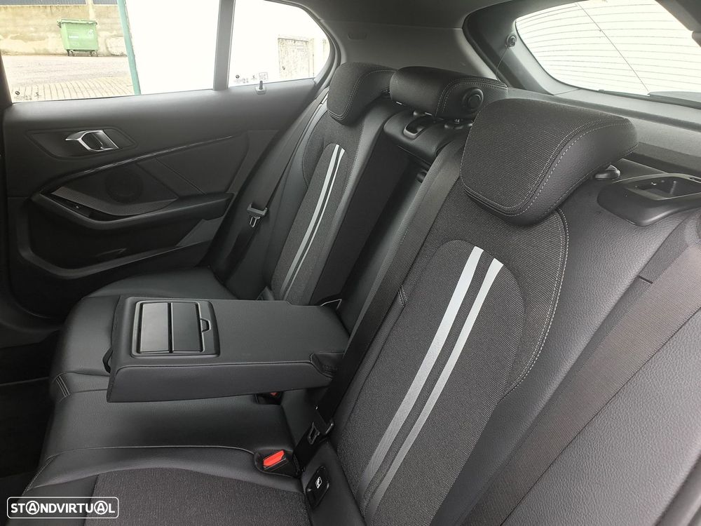 BMW 116 d Aut. Sport Line - 37