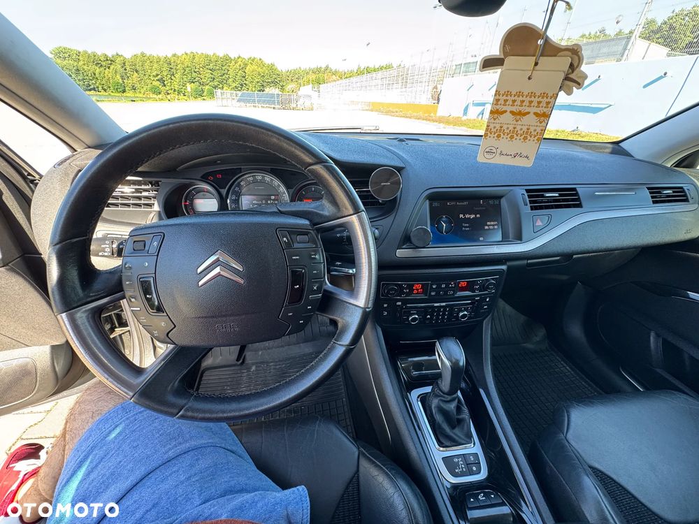 Citroën C5 Tourer V6 HDi 205 Biturbo FAP Exclusive - 12