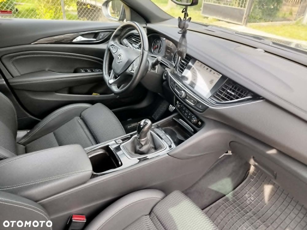 Opel Insignia - 17