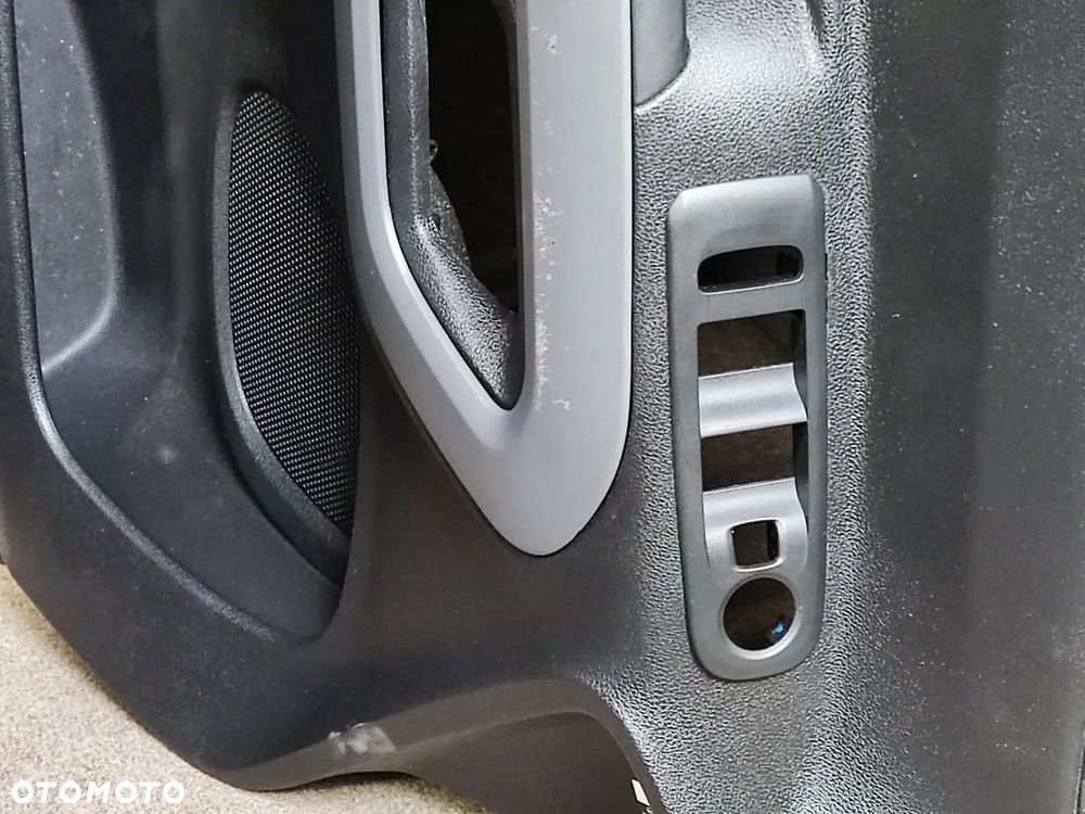TOYOTA PROACE CITY od 2017r Fotele Kanapa Boczki - 9