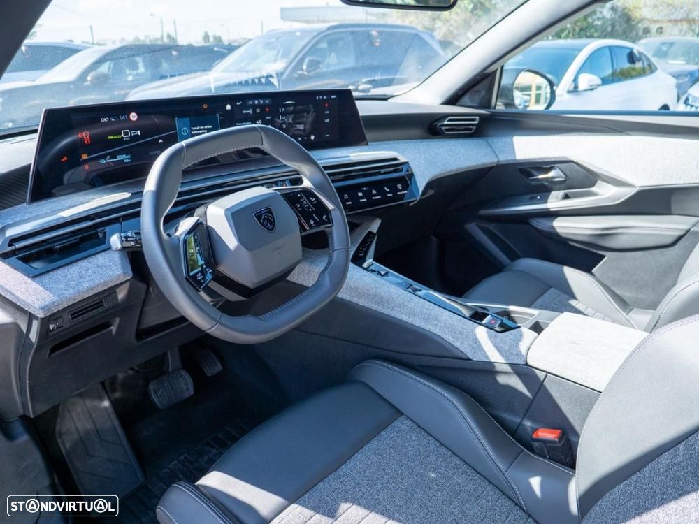 Peugeot E-3008 73 kWh Allure - 23