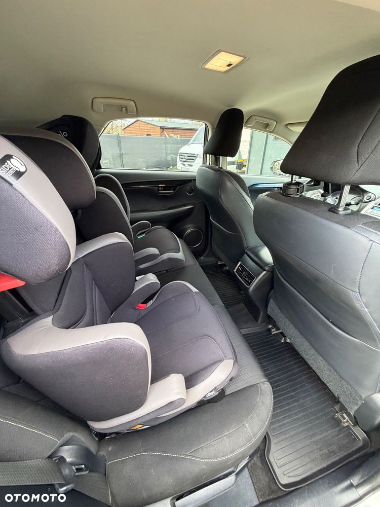 Lexus NX 300h Comfort AWD - 12