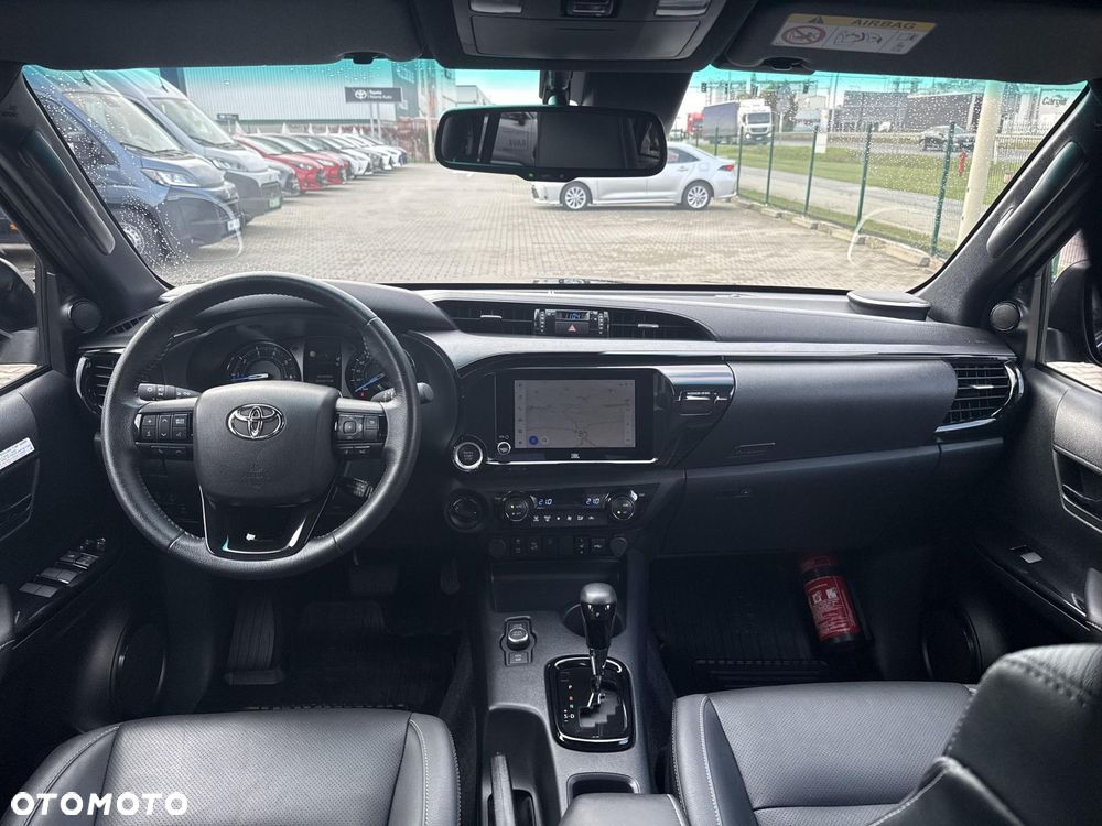 Toyota Hilux - 11