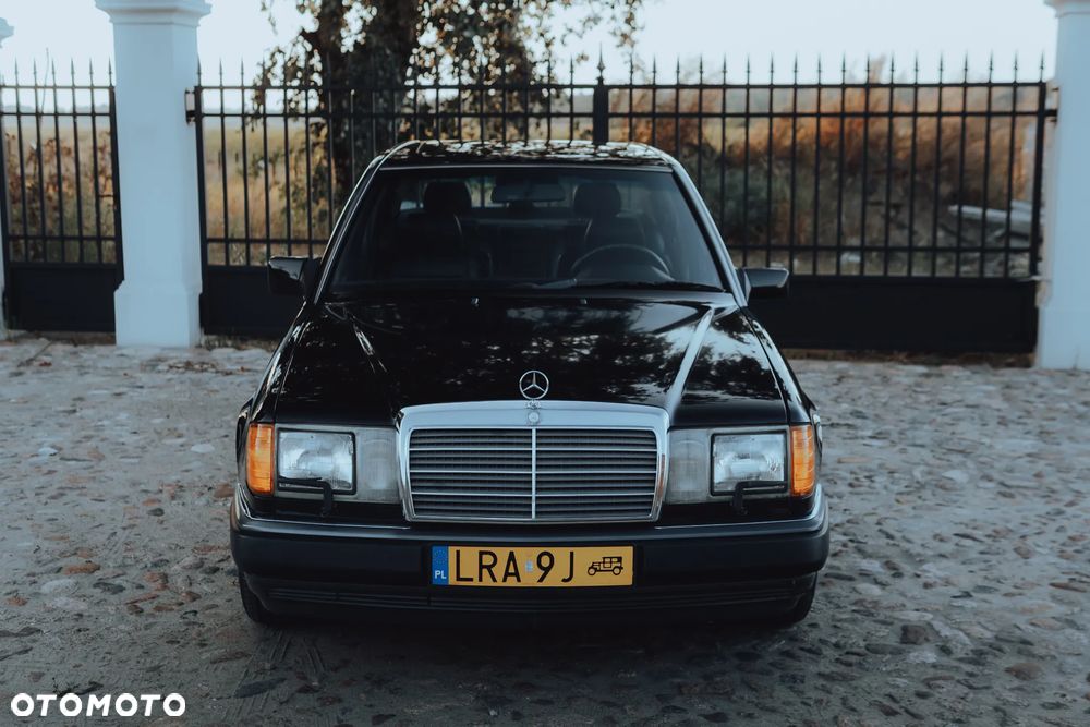 Mercedes-Benz W124 (1984-1993) - 13